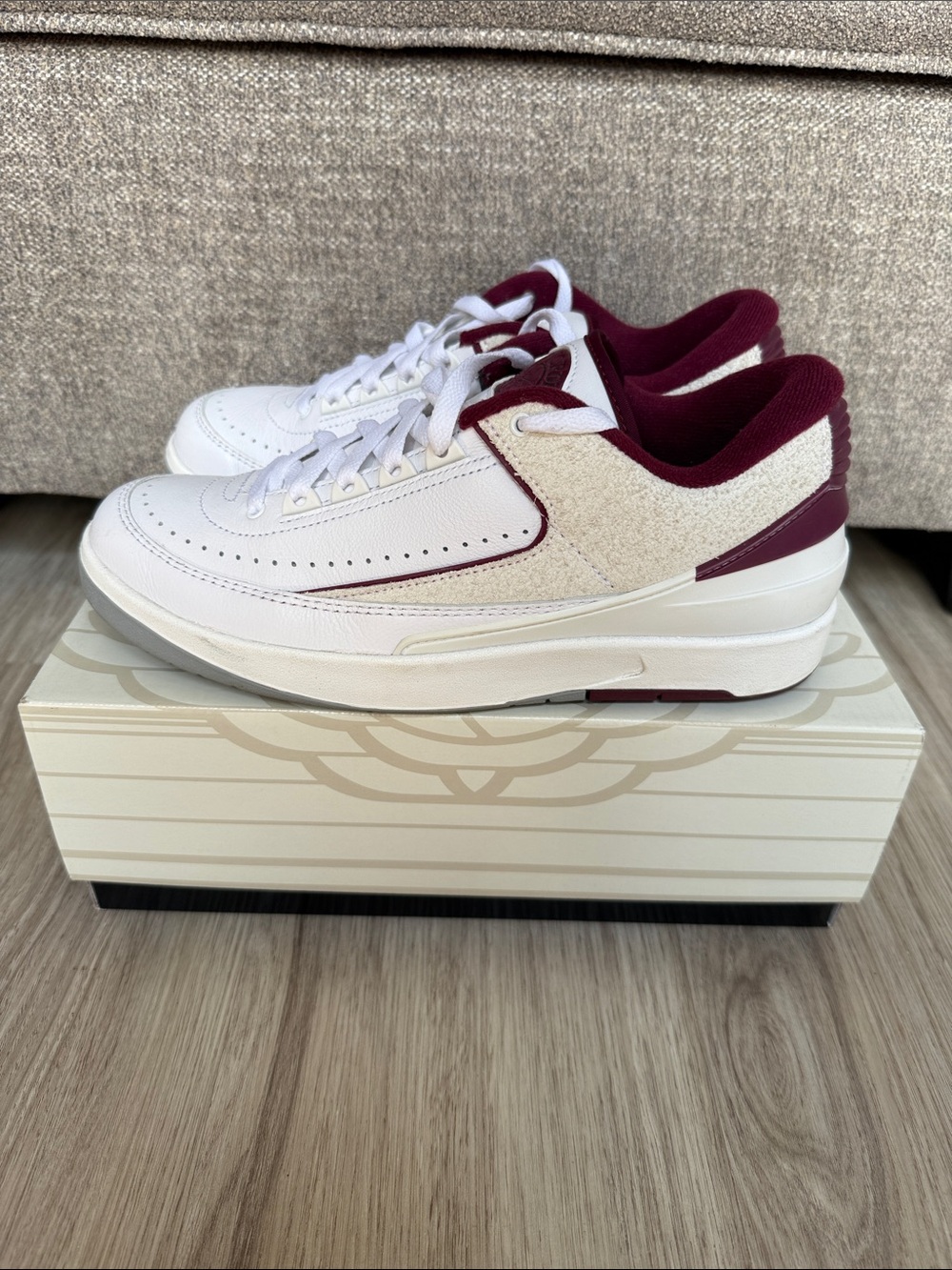 Nike Air Jordan 2 Retro Low White/Cherrywood Red DV9956-103 Size 8